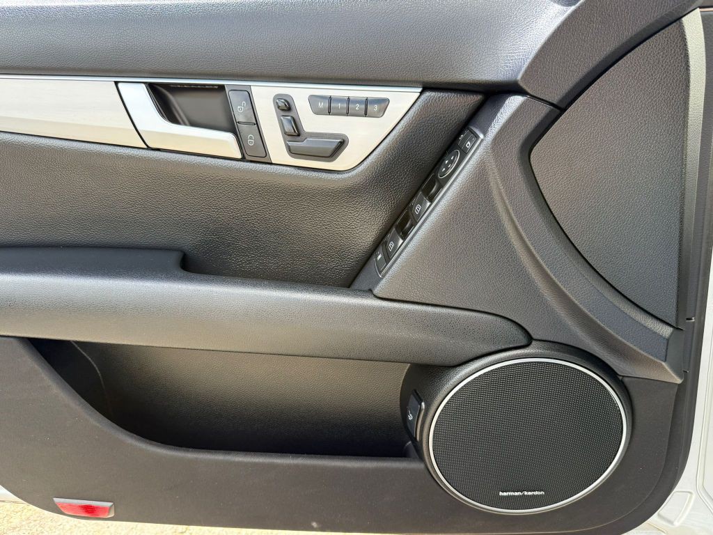 2014 Mercedes-Benz C-Class Image 33
