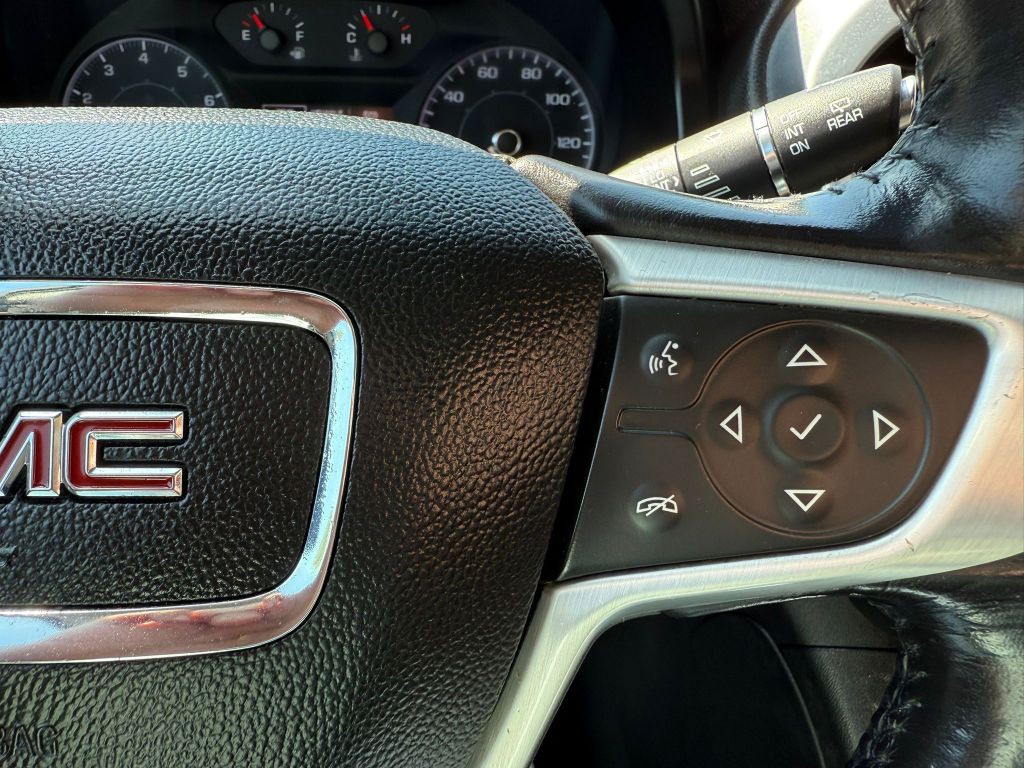 2018 GMC Acadia Image 30