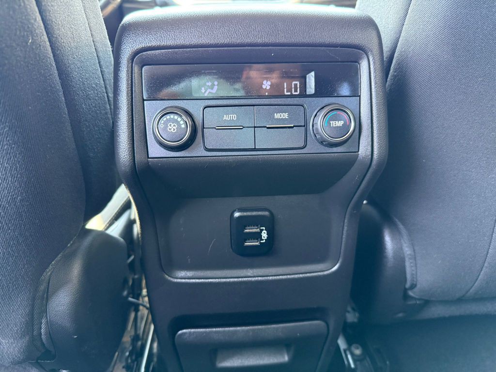 2018 GMC Acadia Image 35