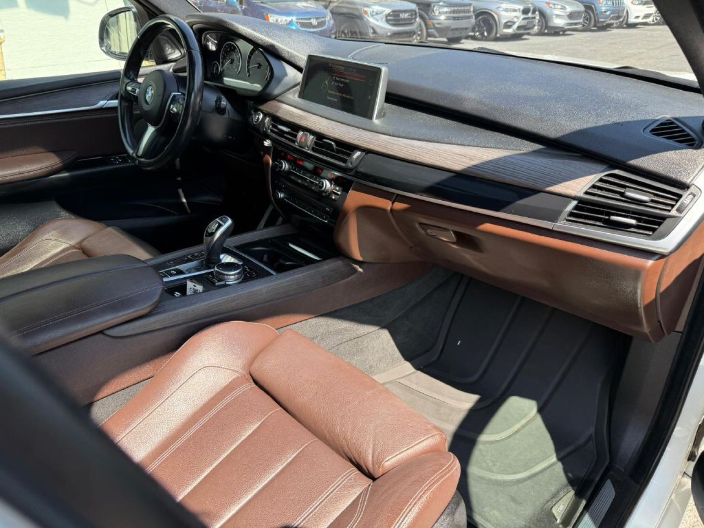 2015 BMW X5 Image 18