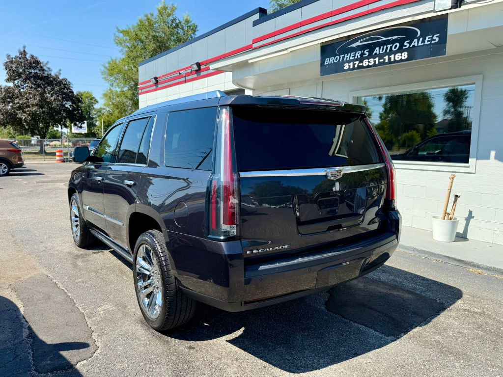 2017 Cadillac Escalade Image 8