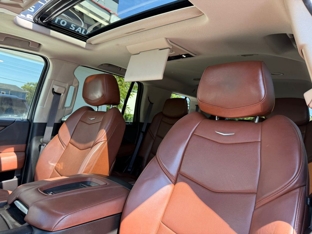 2017 Cadillac Escalade Image 20