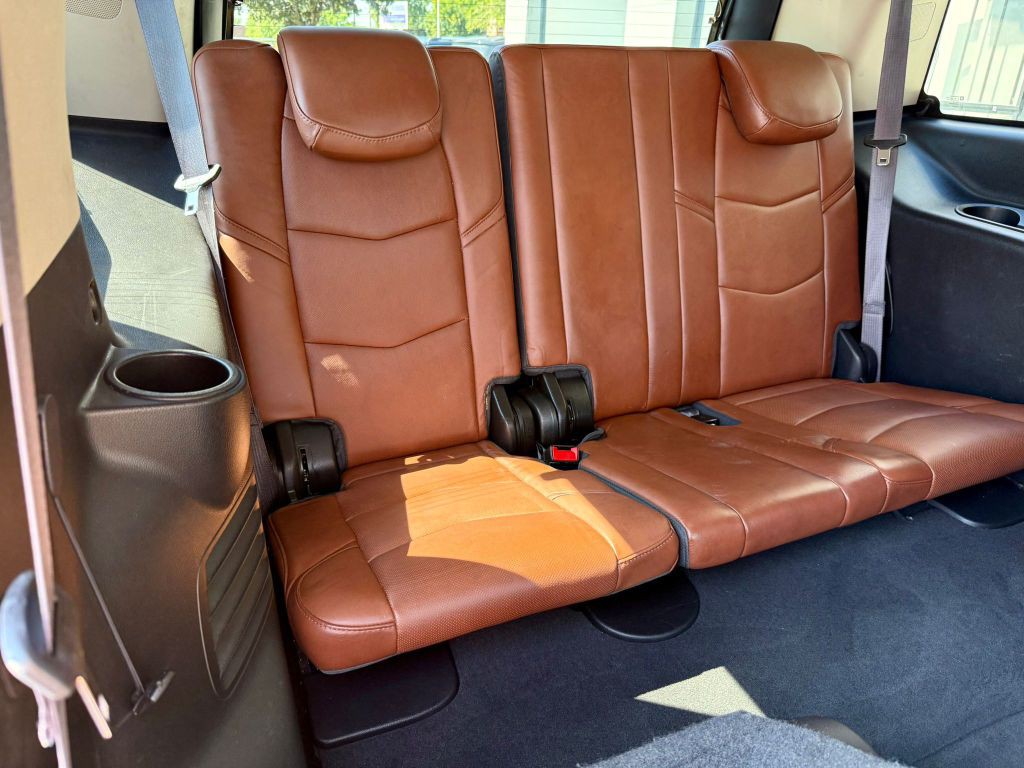 2017 Cadillac Escalade Image 22