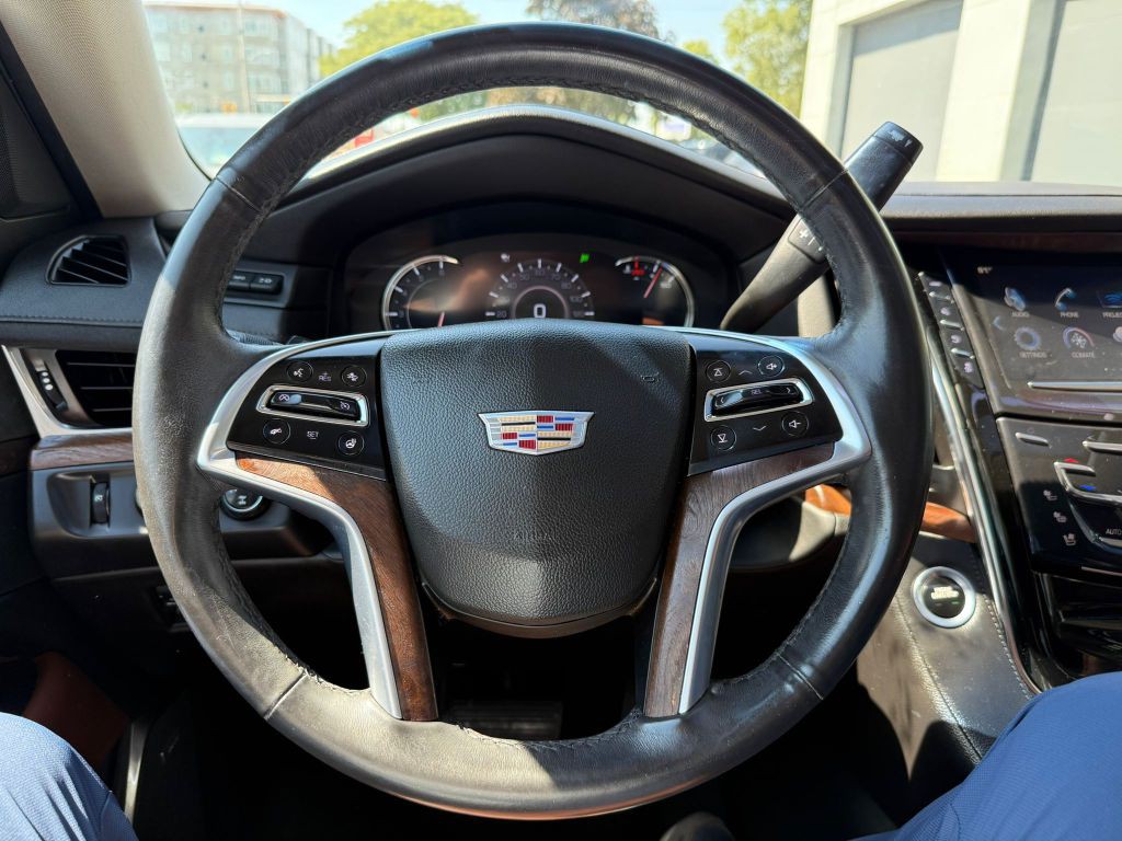 2017 Cadillac Escalade Image 24