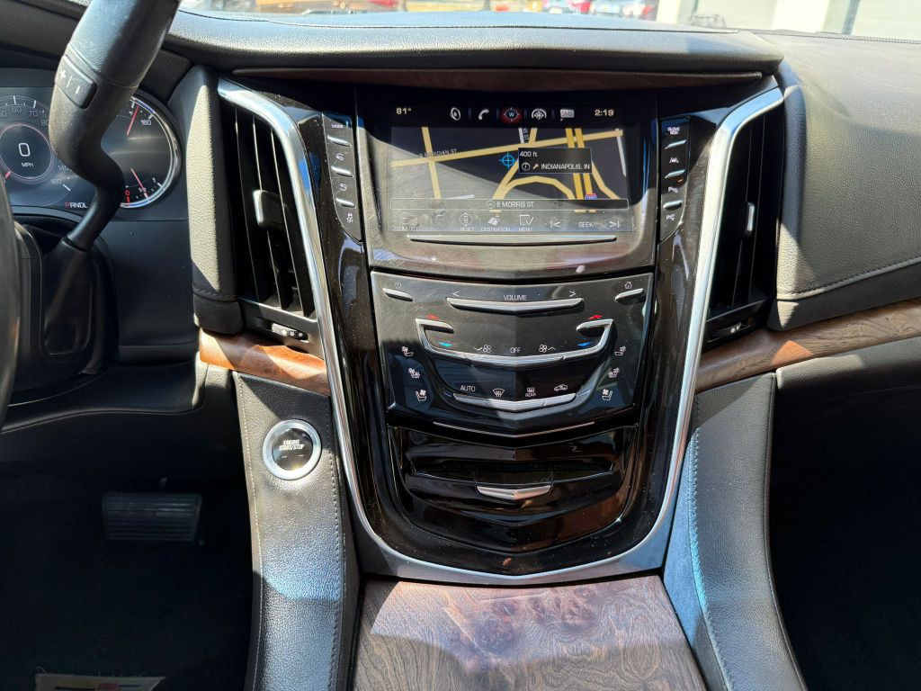 2017 Cadillac Escalade Image 26