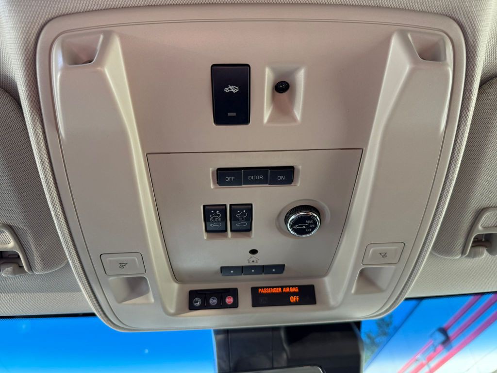 2017 Cadillac Escalade Image 46