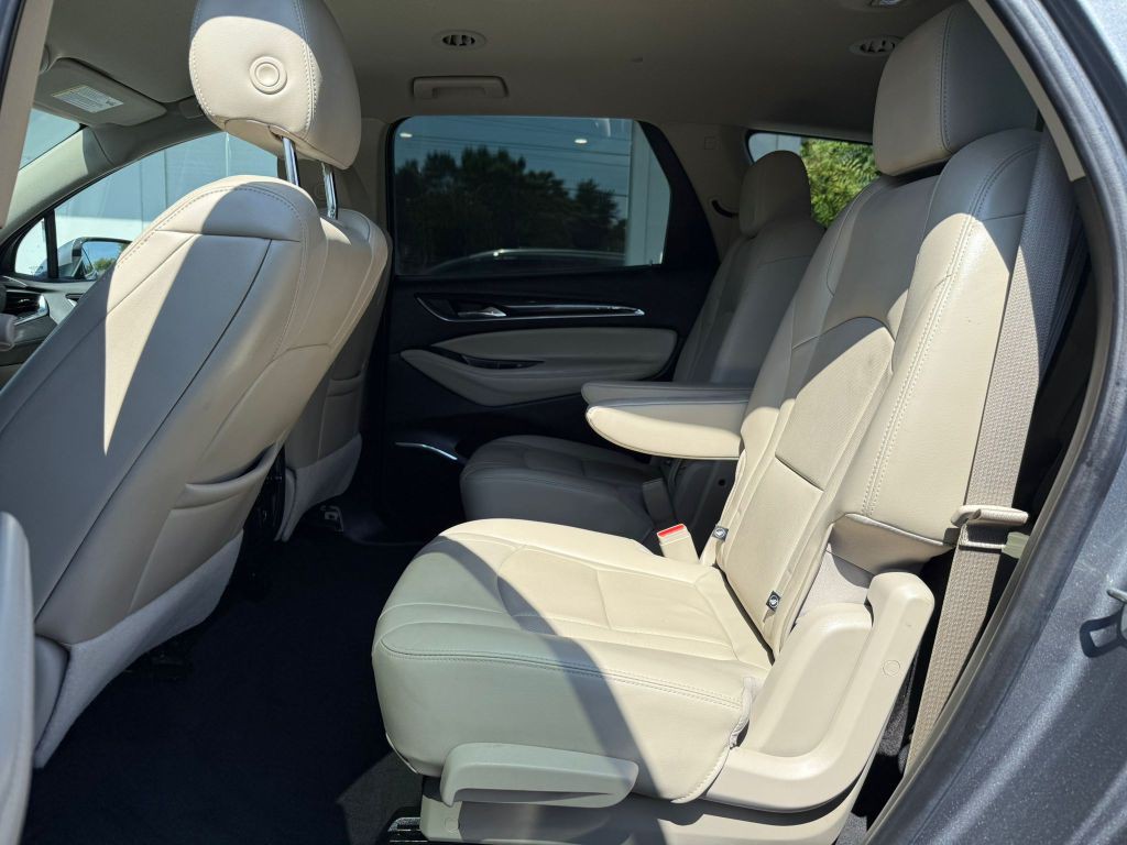 2021 Buick Enclave Image 17