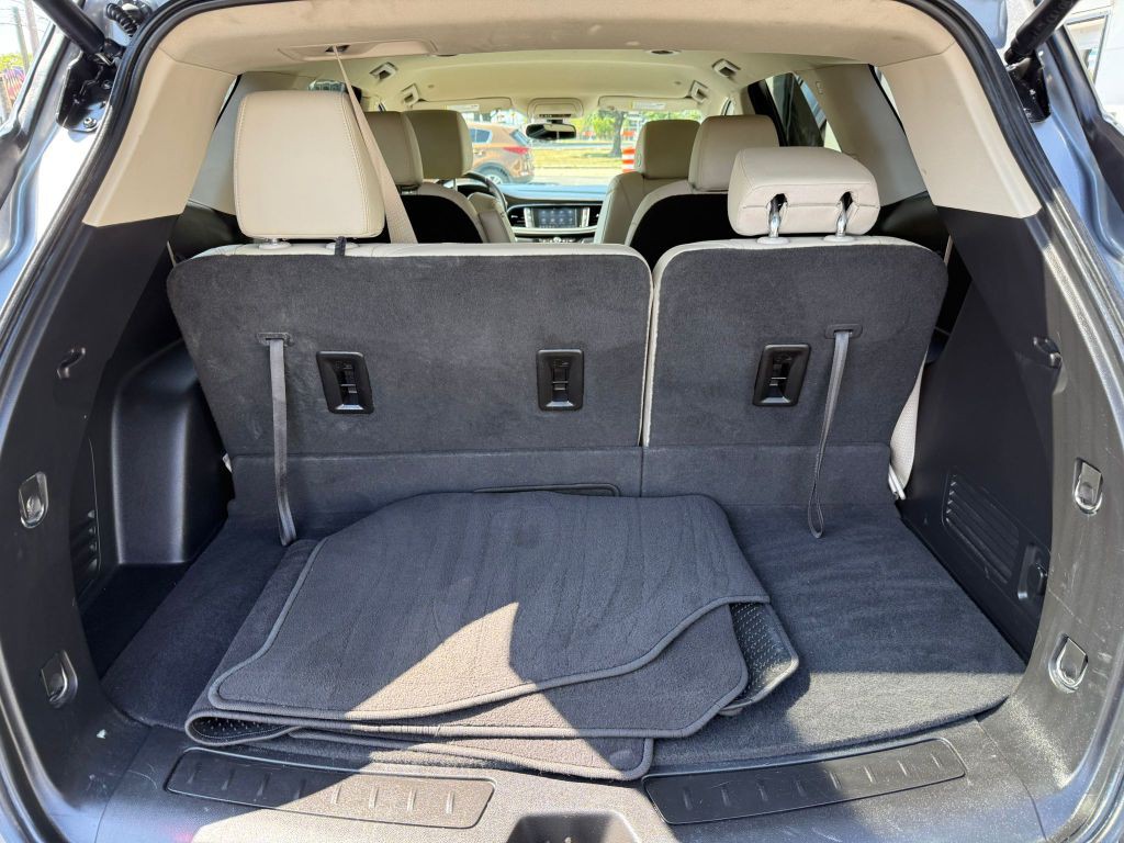 2021 Buick Enclave Image 21