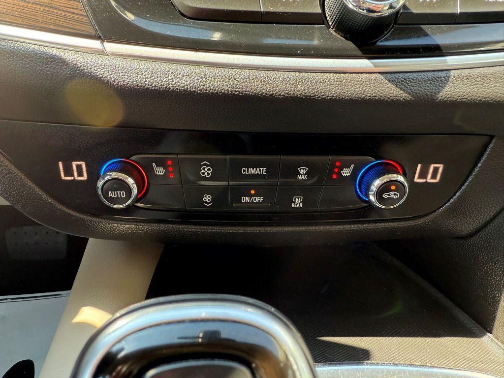 2021 Buick Enclave Image 28