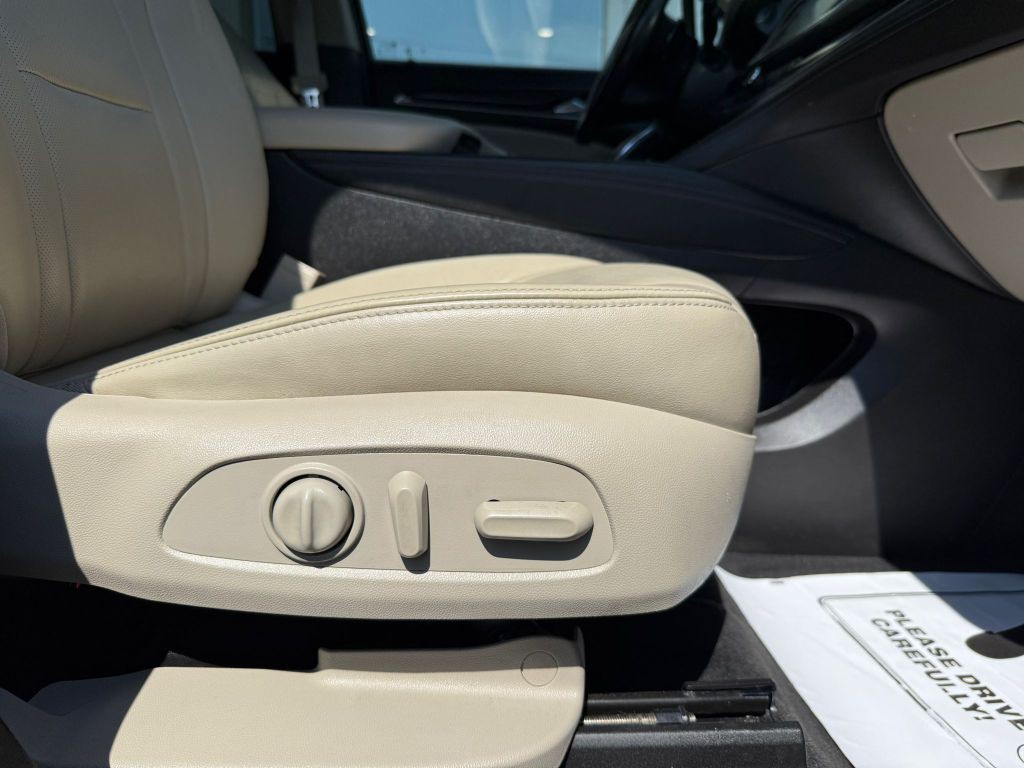 2021 Buick Enclave Image 36