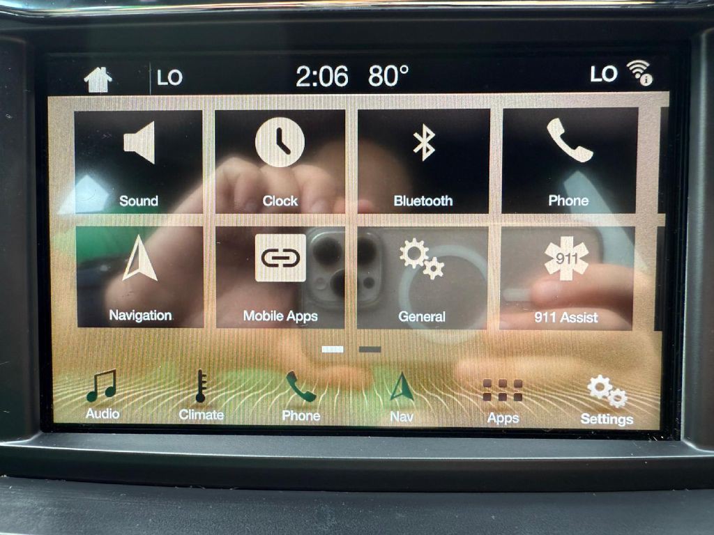 2017 Lincoln Continental Image 24
