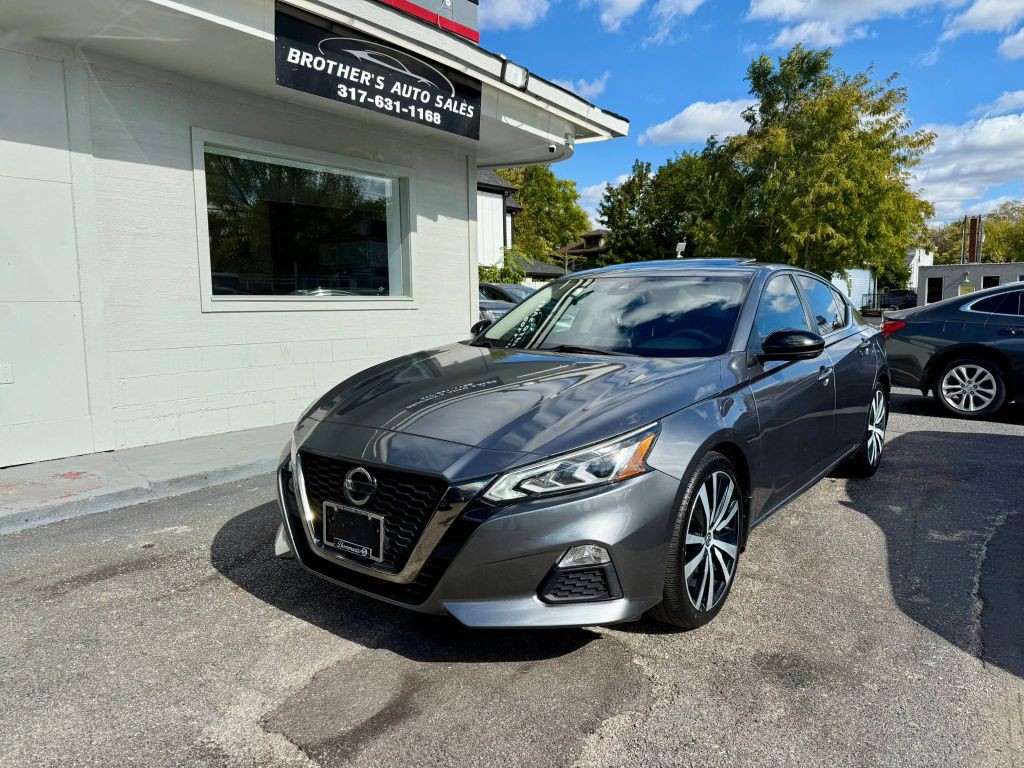 2020 Nissan Altima Image 2