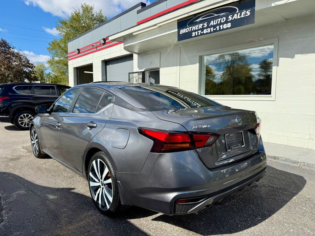 2020 Nissan Altima Image 10