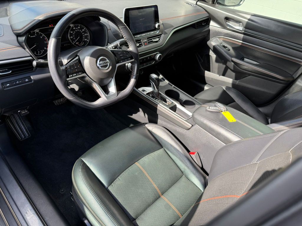 2020 Nissan Altima Image 16