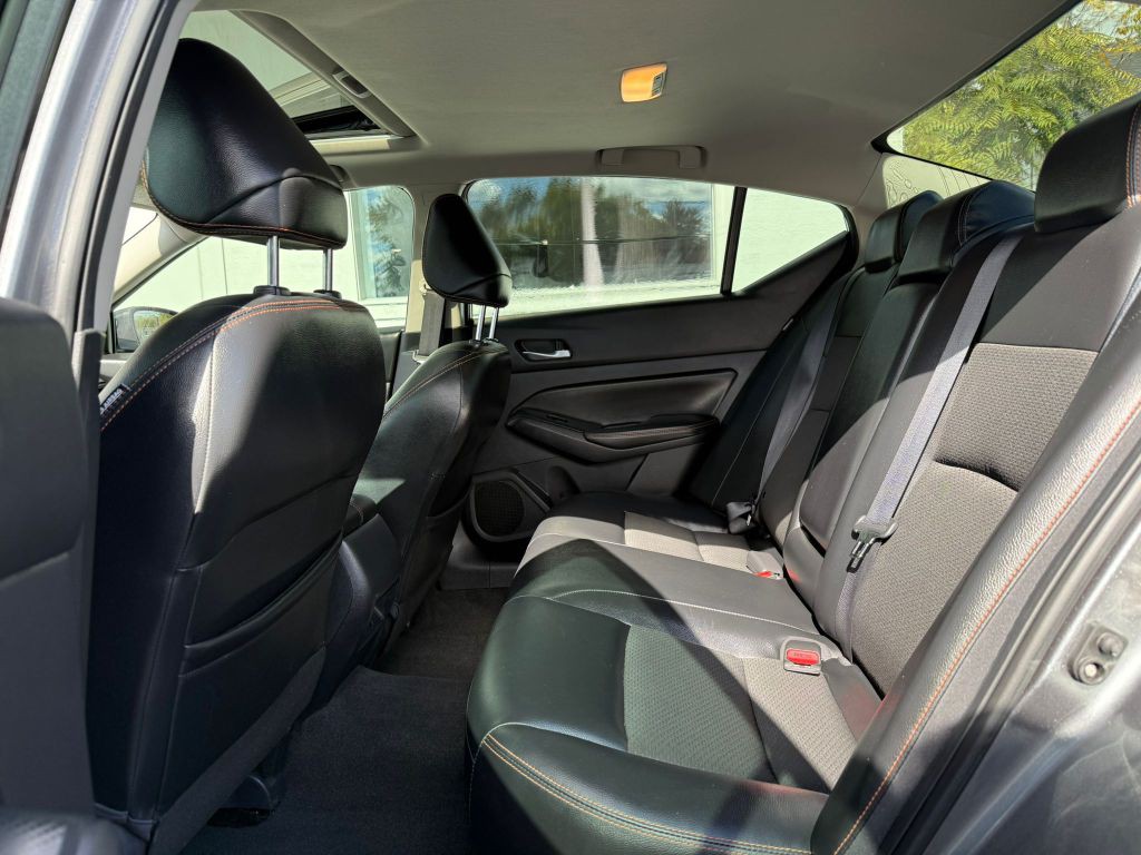 2020 Nissan Altima Image 18