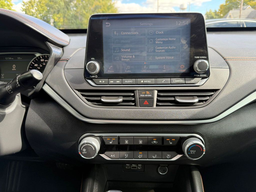 2020 Nissan Altima Image 23