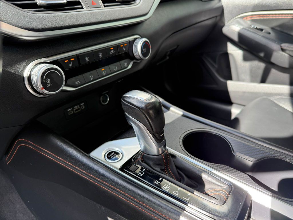 2020 Nissan Altima Image 30