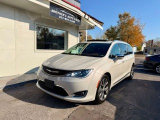Image for 2017 Chrysler Pacifica Limited ID: 7001623