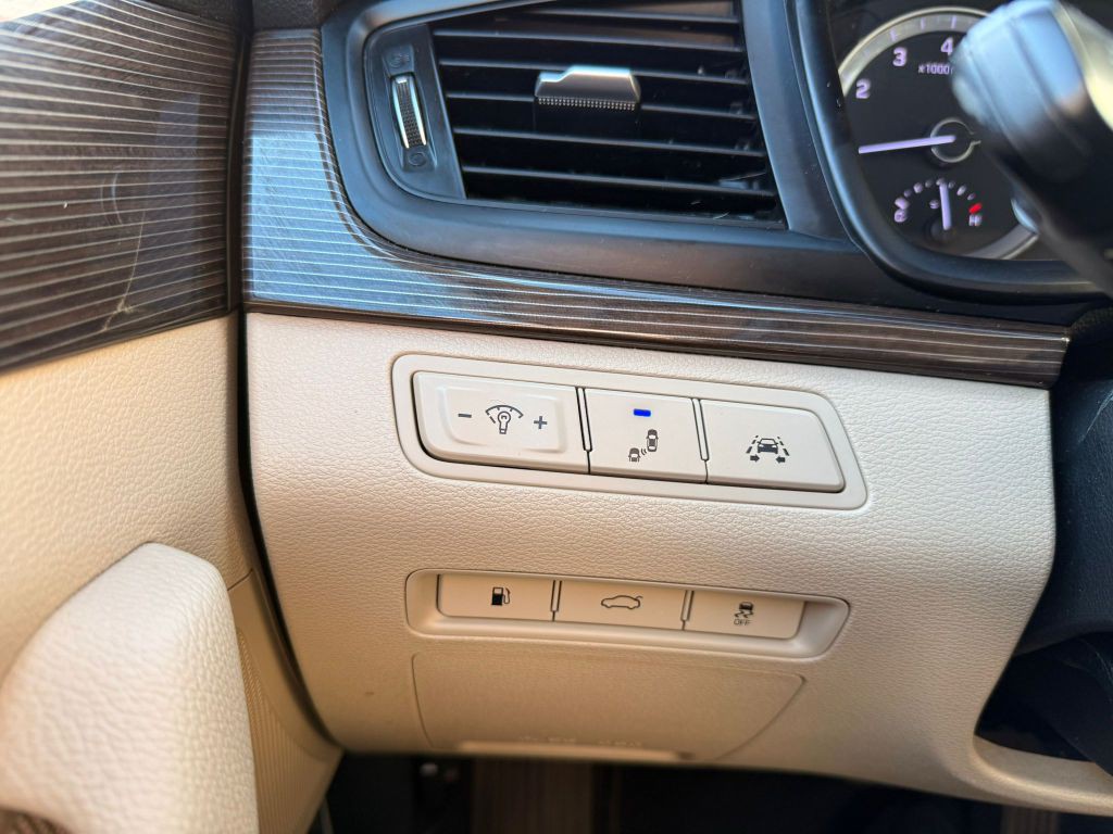 2019 Hyundai Sonata Image 32