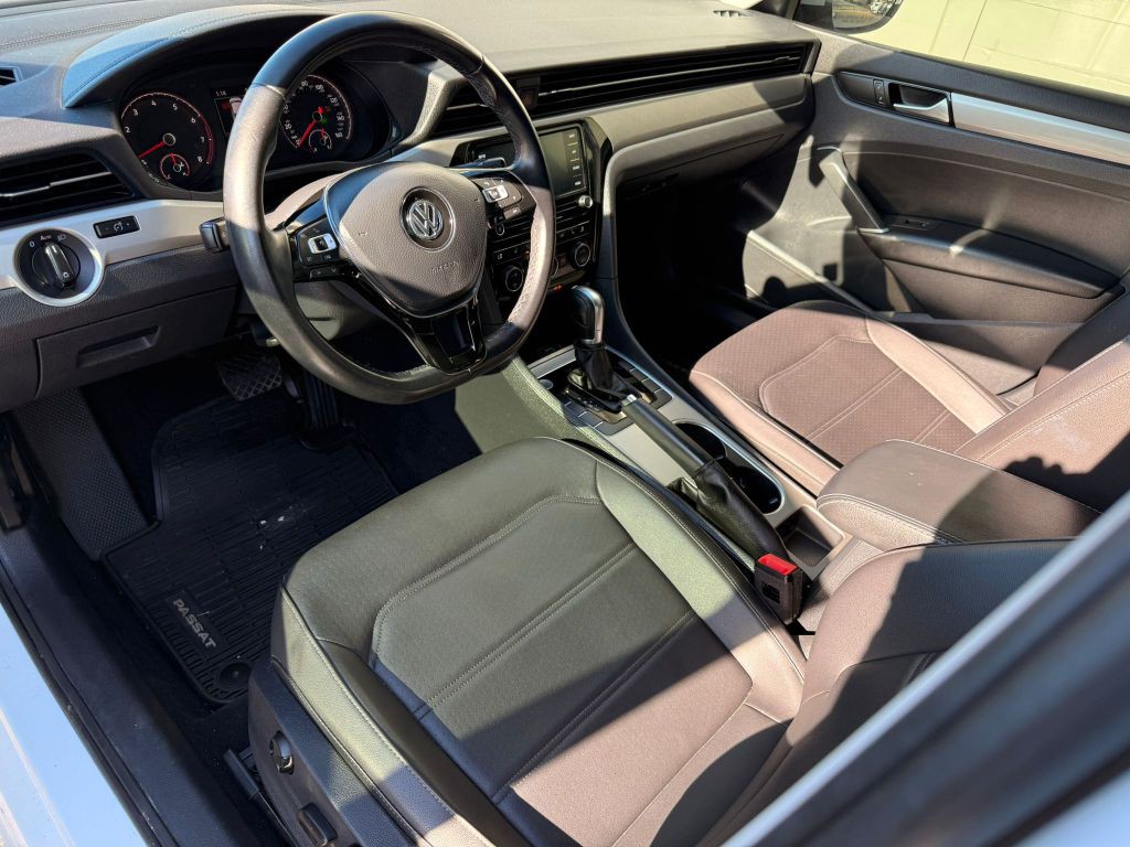 2020 Volkswagen Passat Image 19