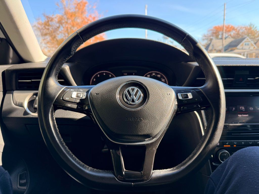 2020 Volkswagen Passat Image 23