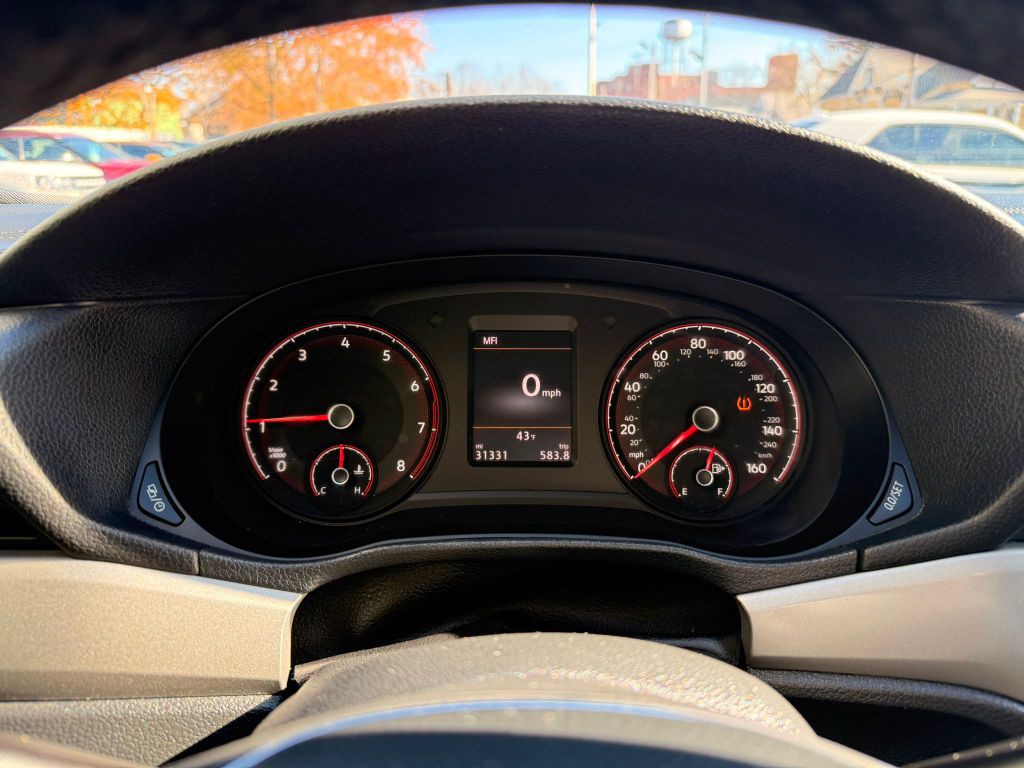 2020 Volkswagen Passat Image 24