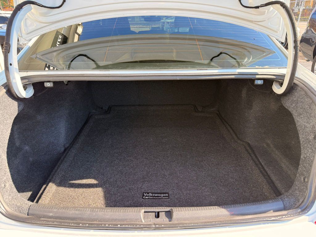 2020 Volkswagen Passat Image 38