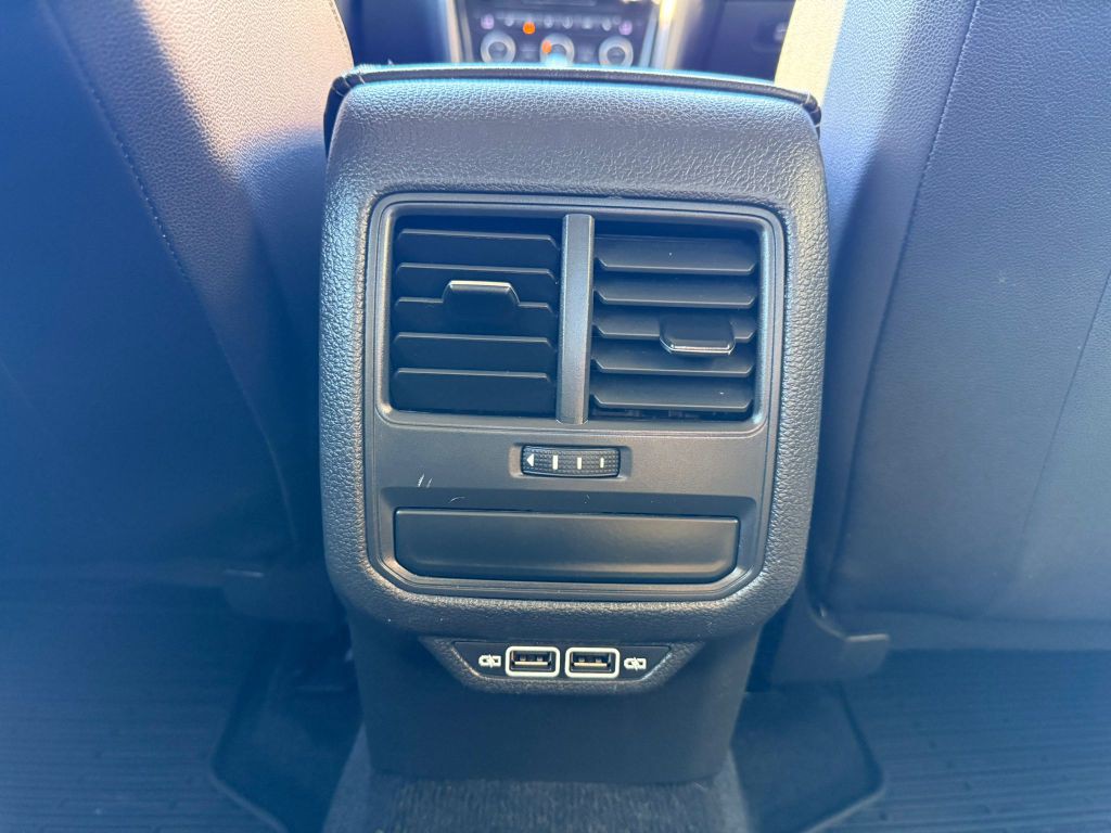 2020 Volkswagen Passat Image 39