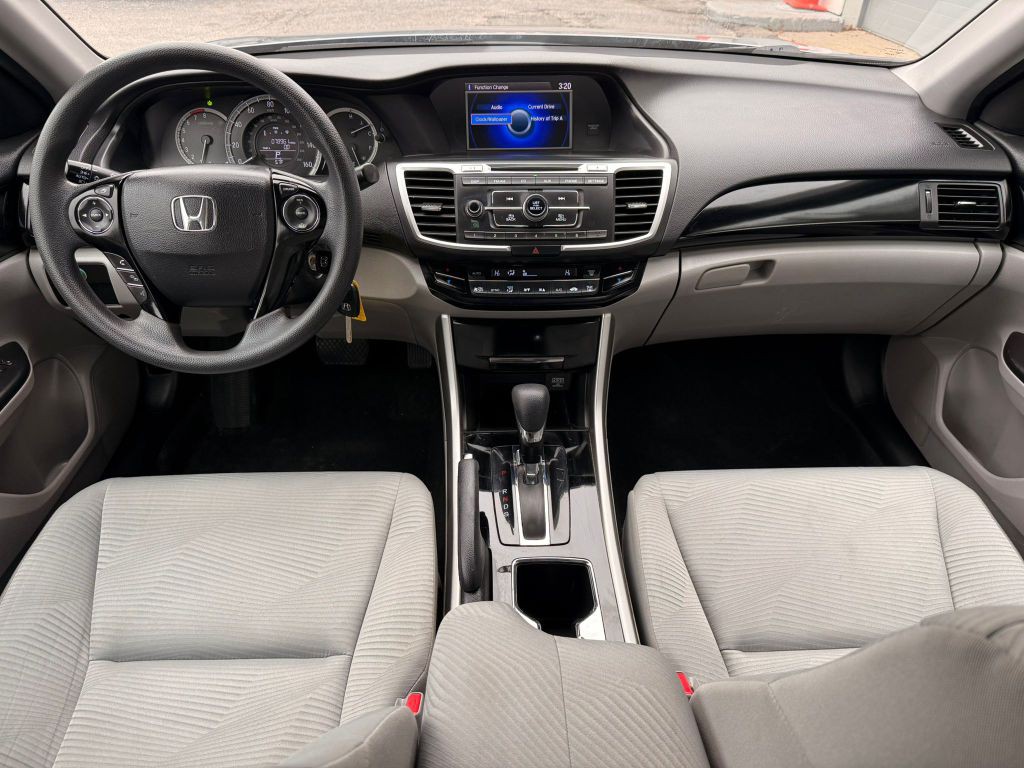 2016 Honda Accord Image 15
