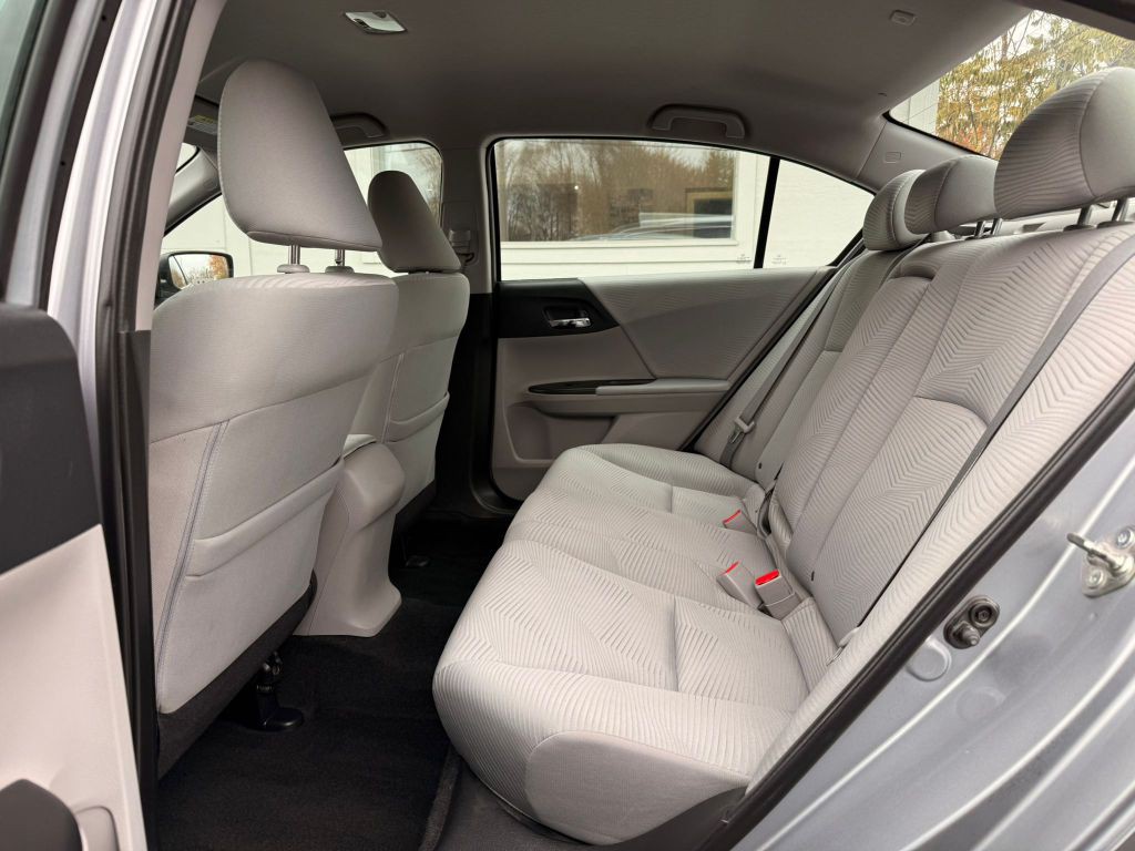 2016 Honda Accord Image 19
