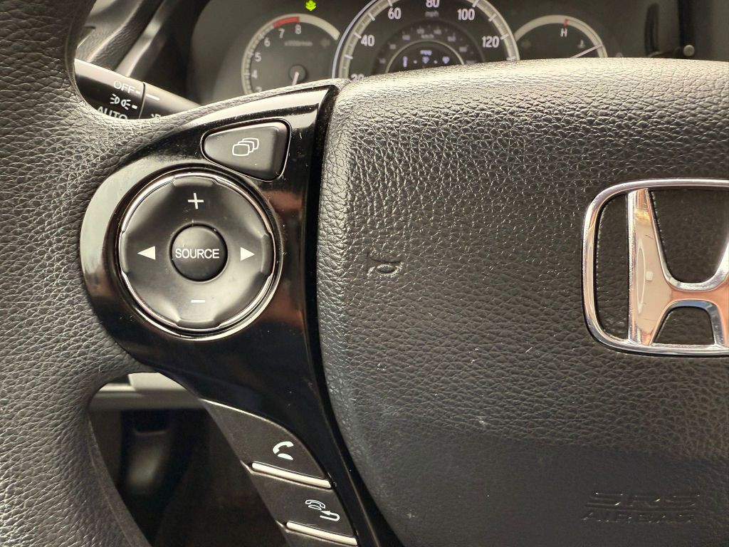 2016 Honda Accord Image 26