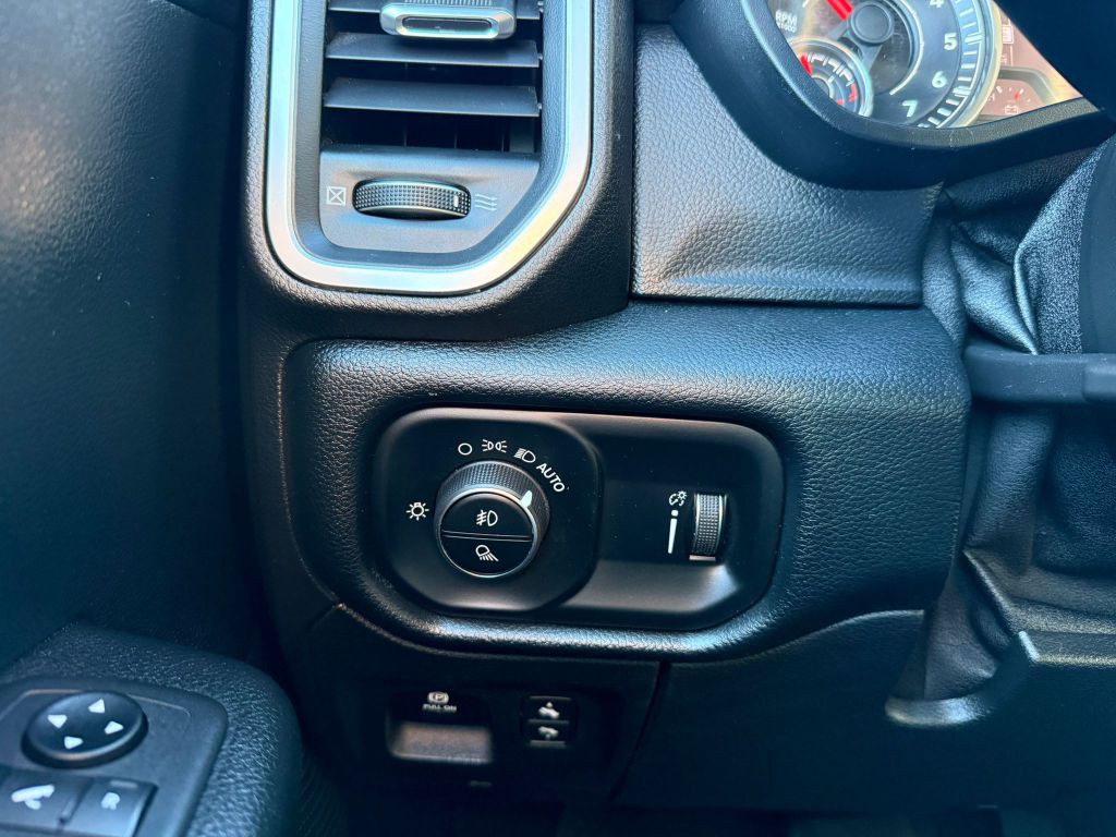 2020 RAM 1500 Image 36