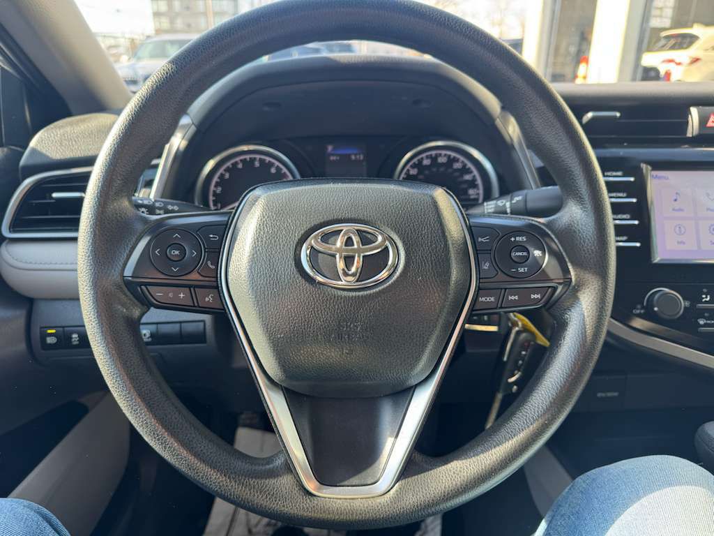 2020 Toyota Camry Image 19