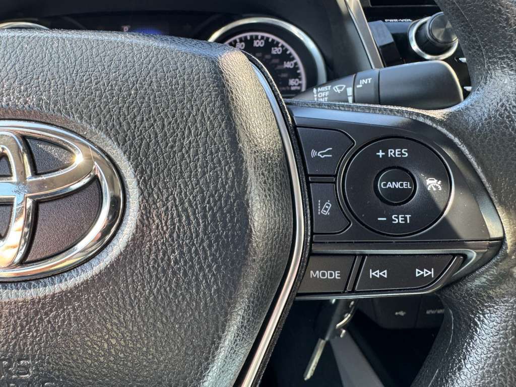 2020 Toyota Camry Image 26