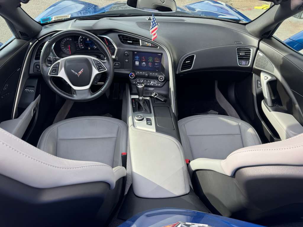 2015 Chevrolet Corvette Image 18