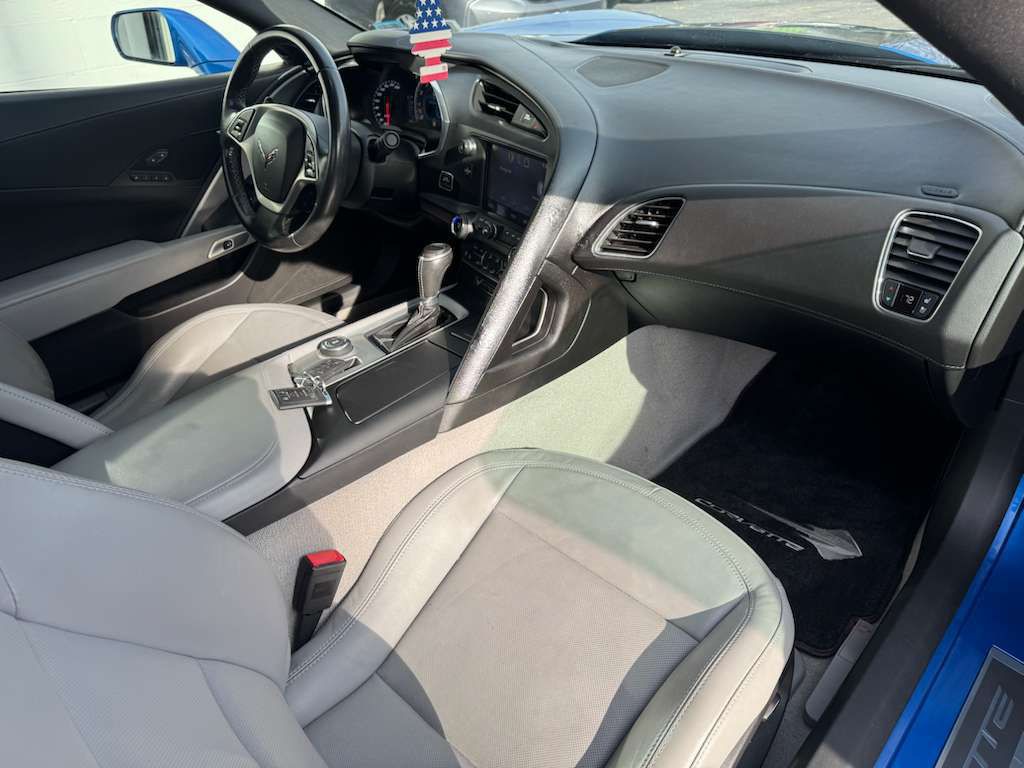 2015 Chevrolet Corvette Image 22