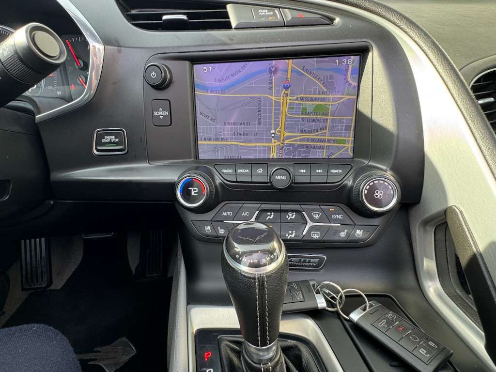 2015 Chevrolet Corvette Image 26