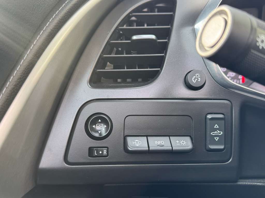 2015 Chevrolet Corvette Image 34