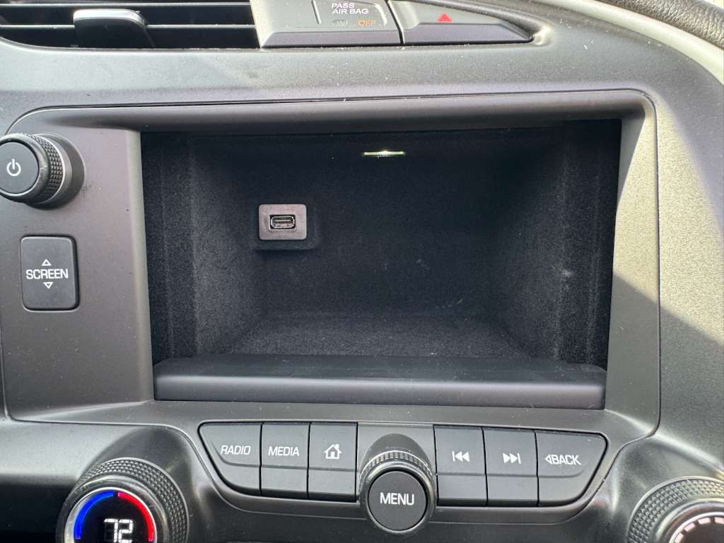 2015 Chevrolet Corvette Image 38