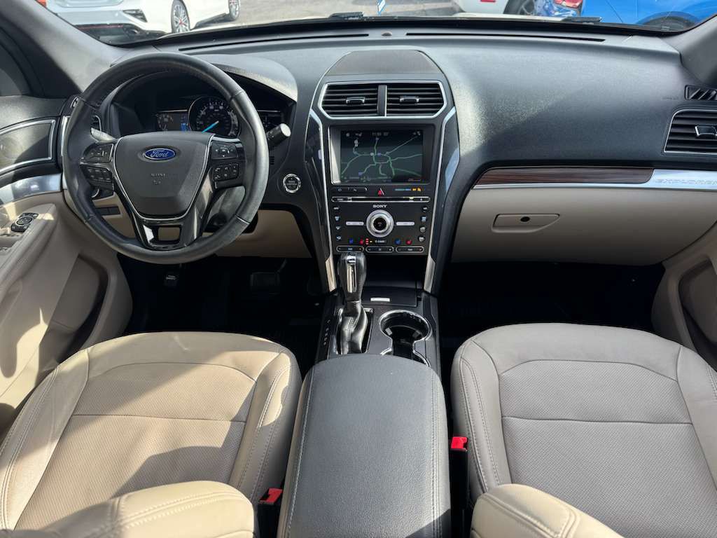 2018 Ford Explorer Image 16