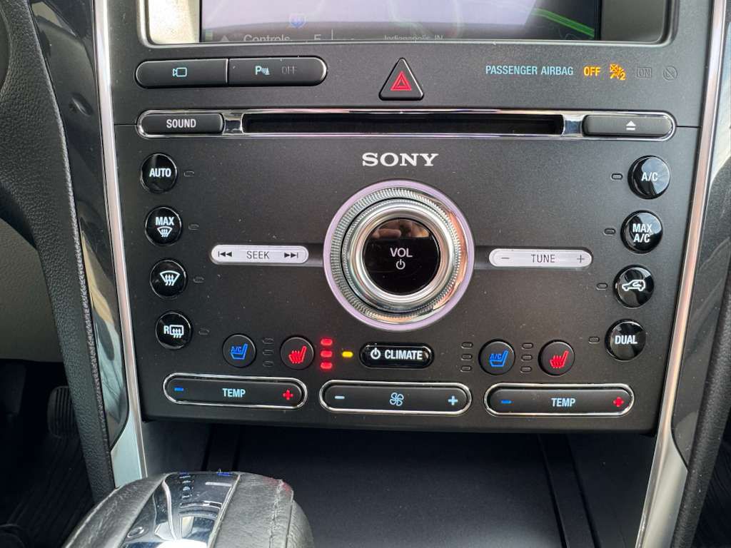 2018 Ford Explorer Image 34