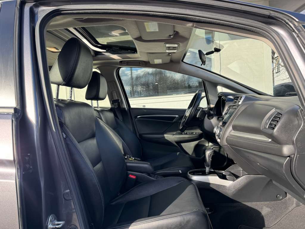 2017 Honda Fit Image 21