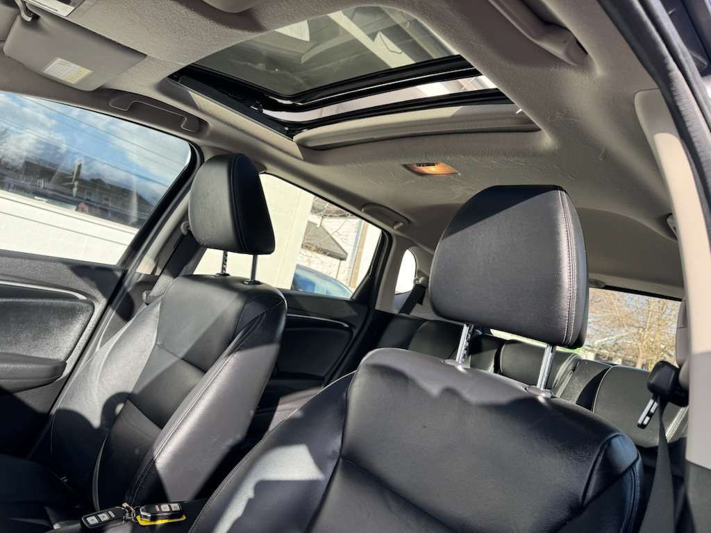 2017 Honda Fit Image 24