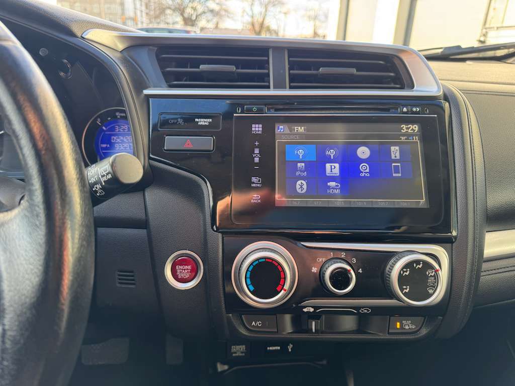 2017 Honda Fit Image 28