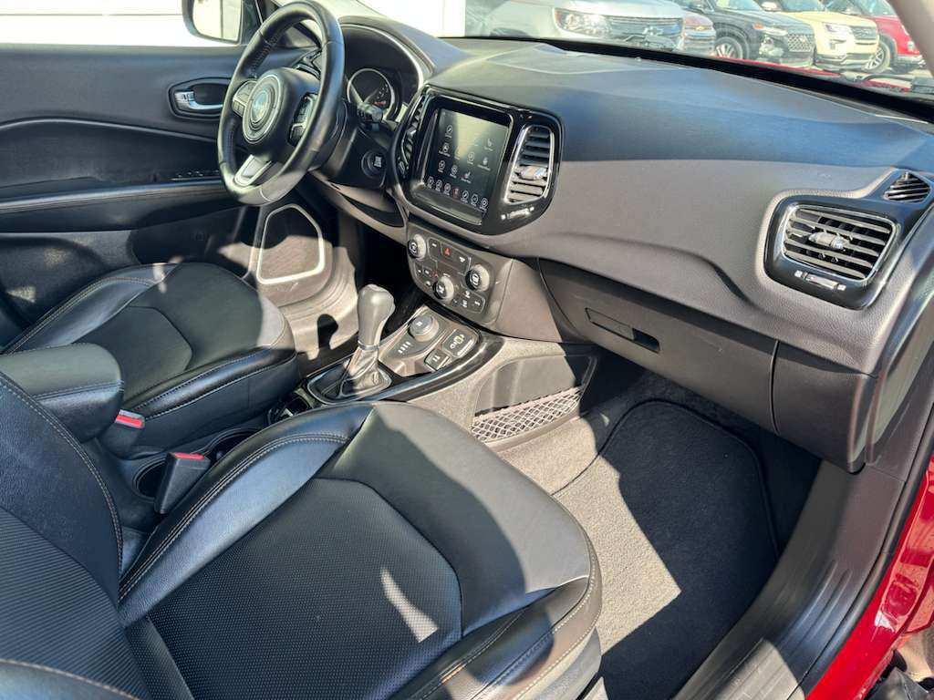 2018 Jeep Compass Image 16