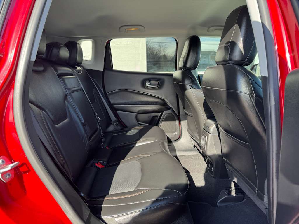 2018 Jeep Compass Image 18