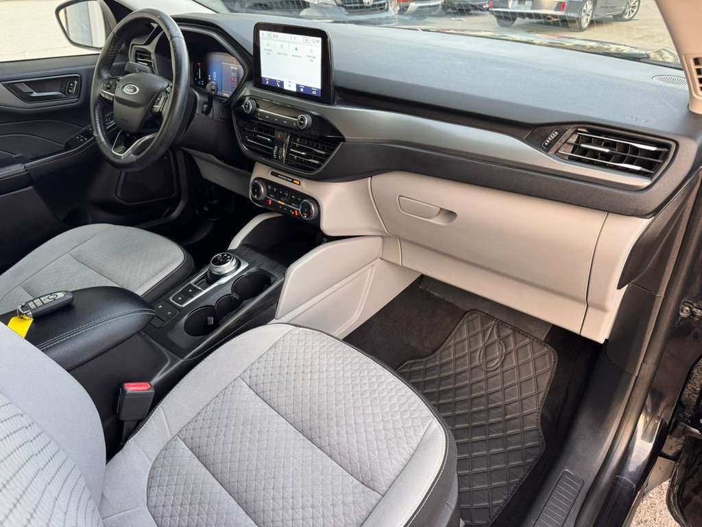 2023 Ford Escape Image 17