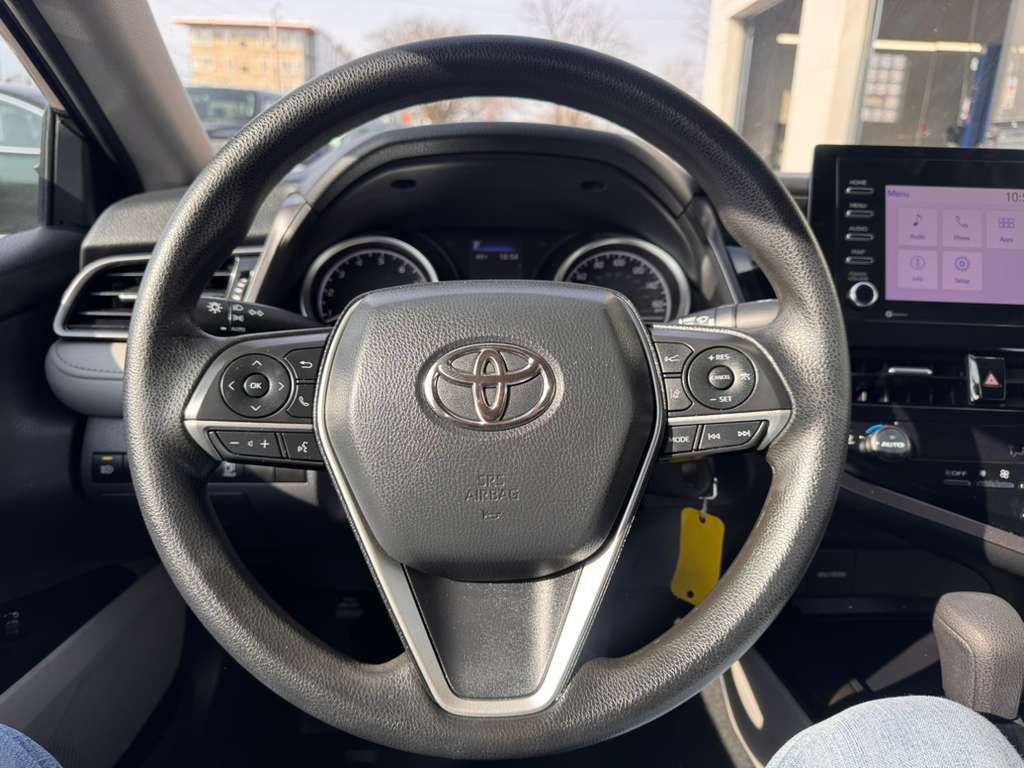 2022 Toyota Camry Image 21