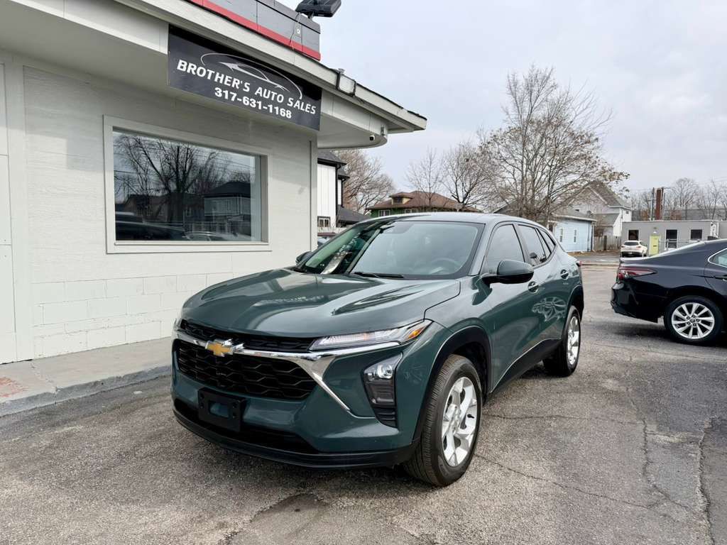 2025 Chevrolet Trax Image 2