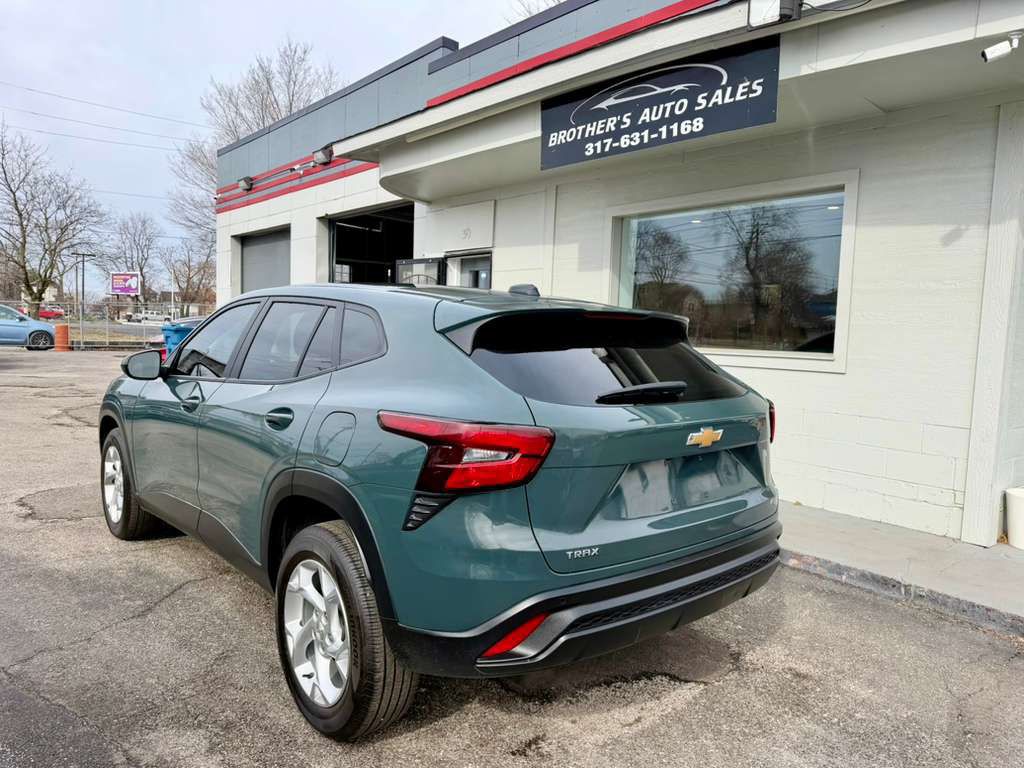 2025 Chevrolet Trax Image 8